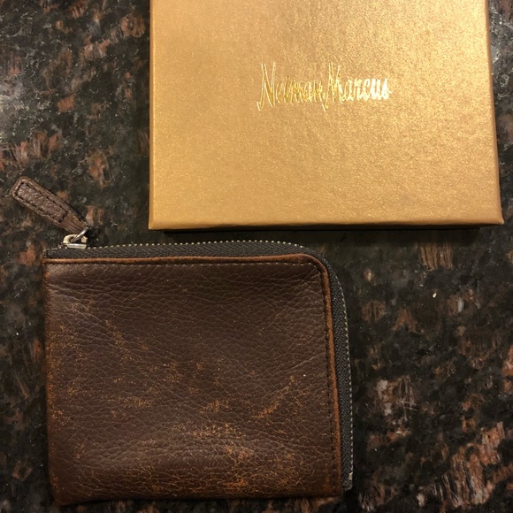 Neiman Marcus Wallet - Picture 3 of 6